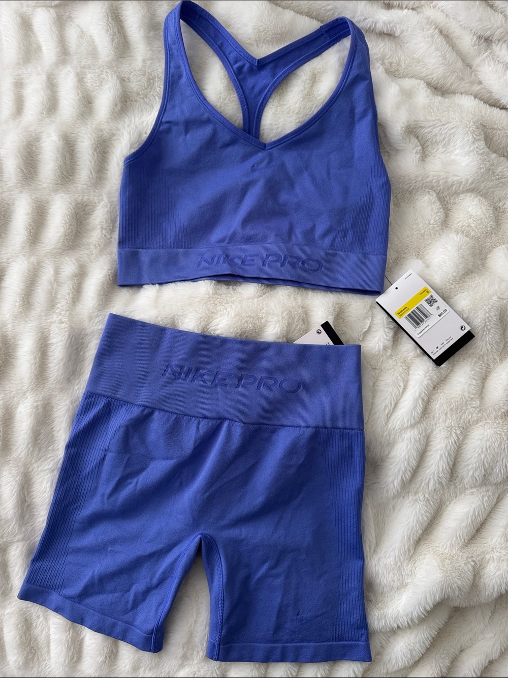 Nike Womens Blue Seamless Bike Shorts & Sports Bra Set